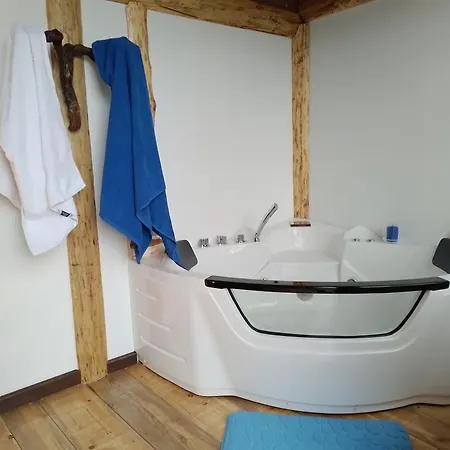 Appartement Les Fleurs D'aquilou Touraz